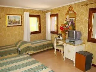 Antica Locanda Al Gambero Venice Italy