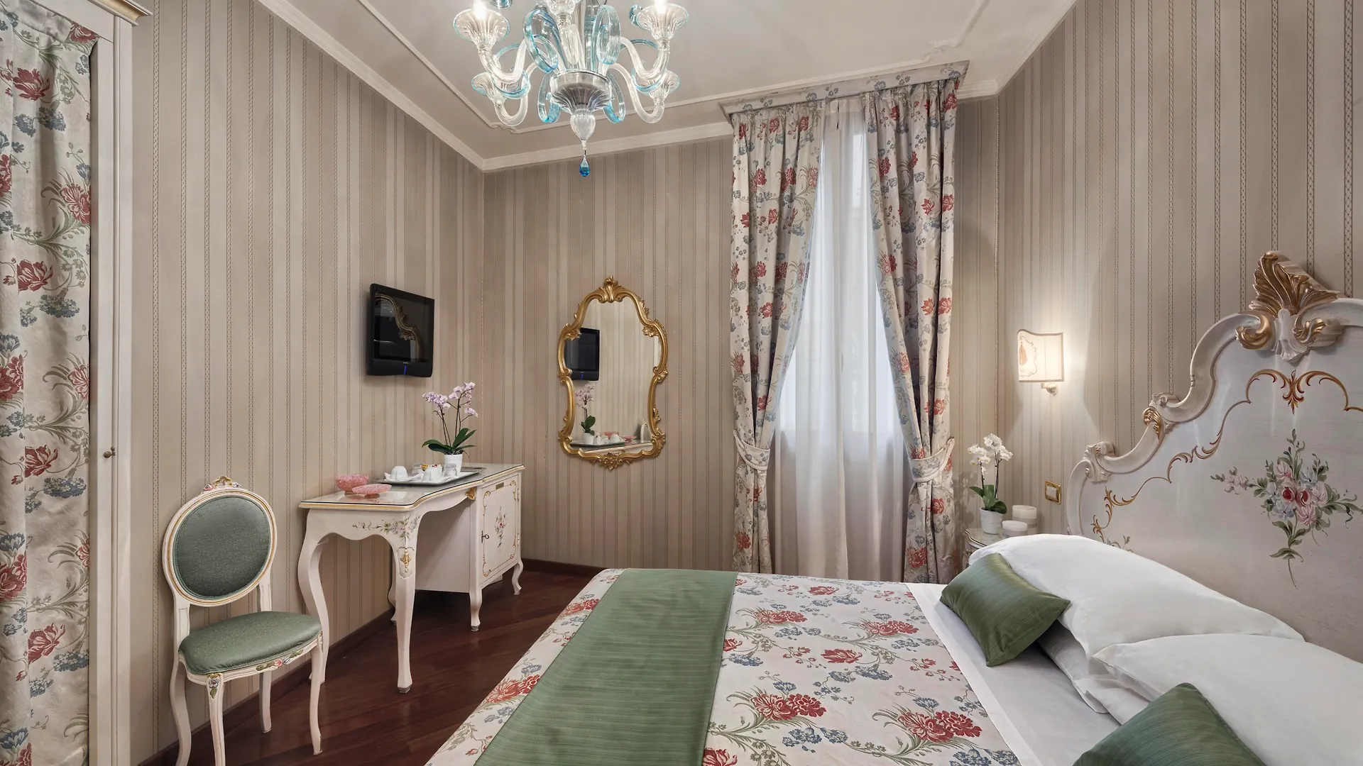 Antica Locanda Al Gambero Venice Hotel