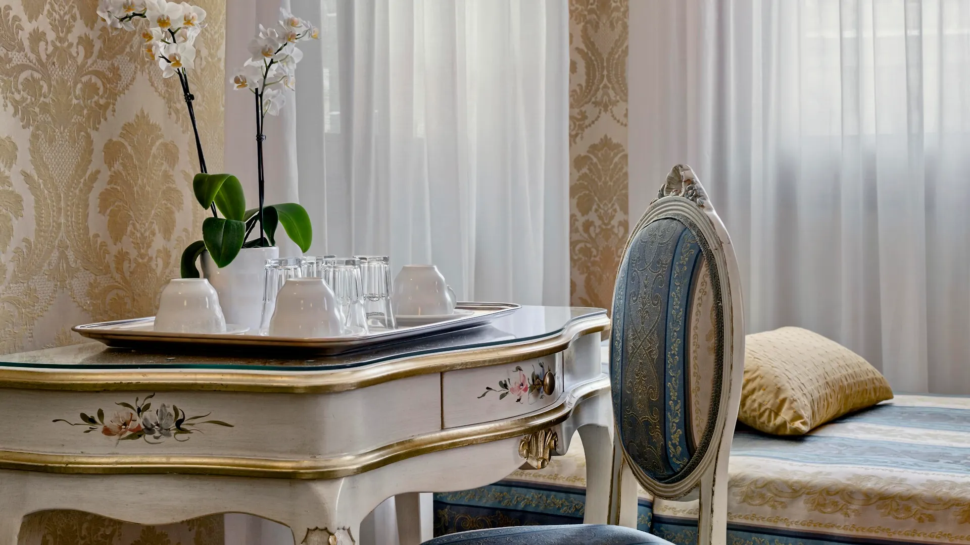 Antica Locanda Al Gambero Venice Hotel