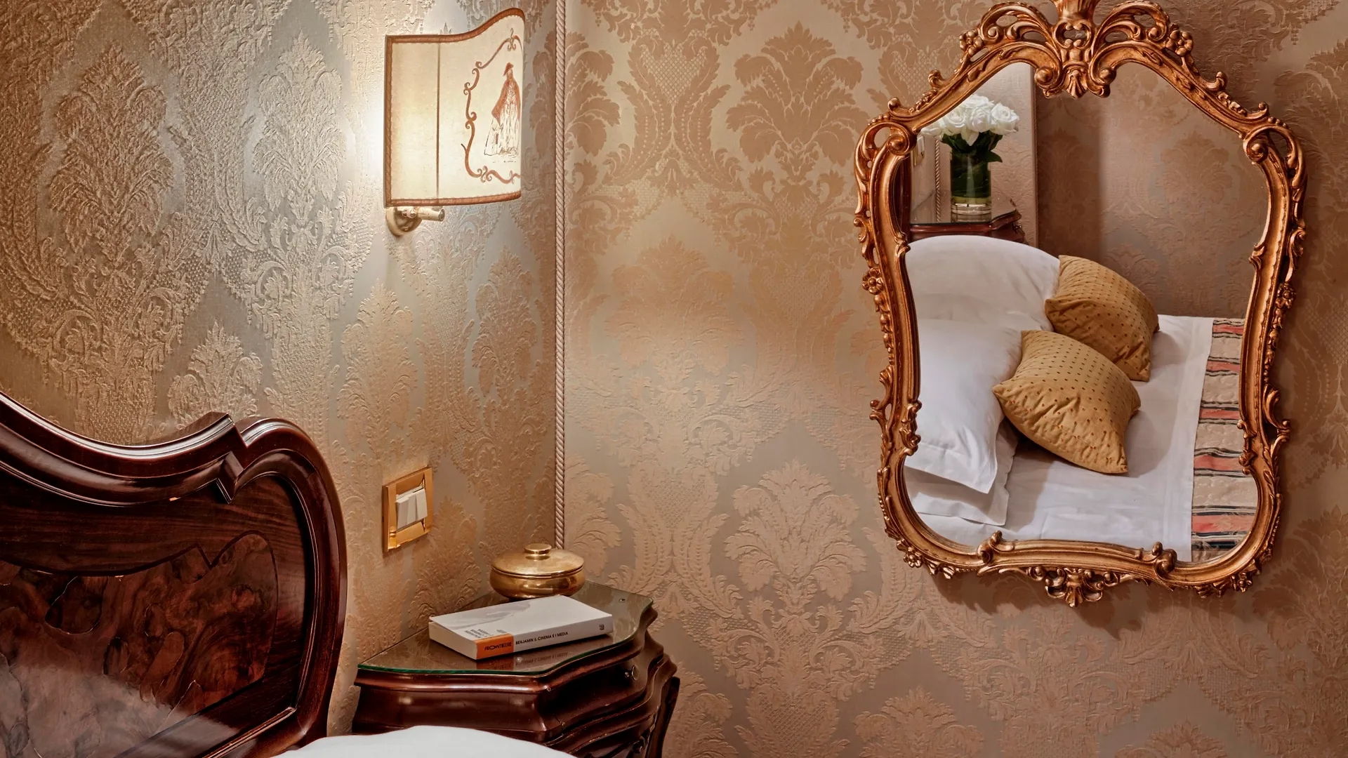 Antica Locanda Al Gambero Venice 3*,  Italy
