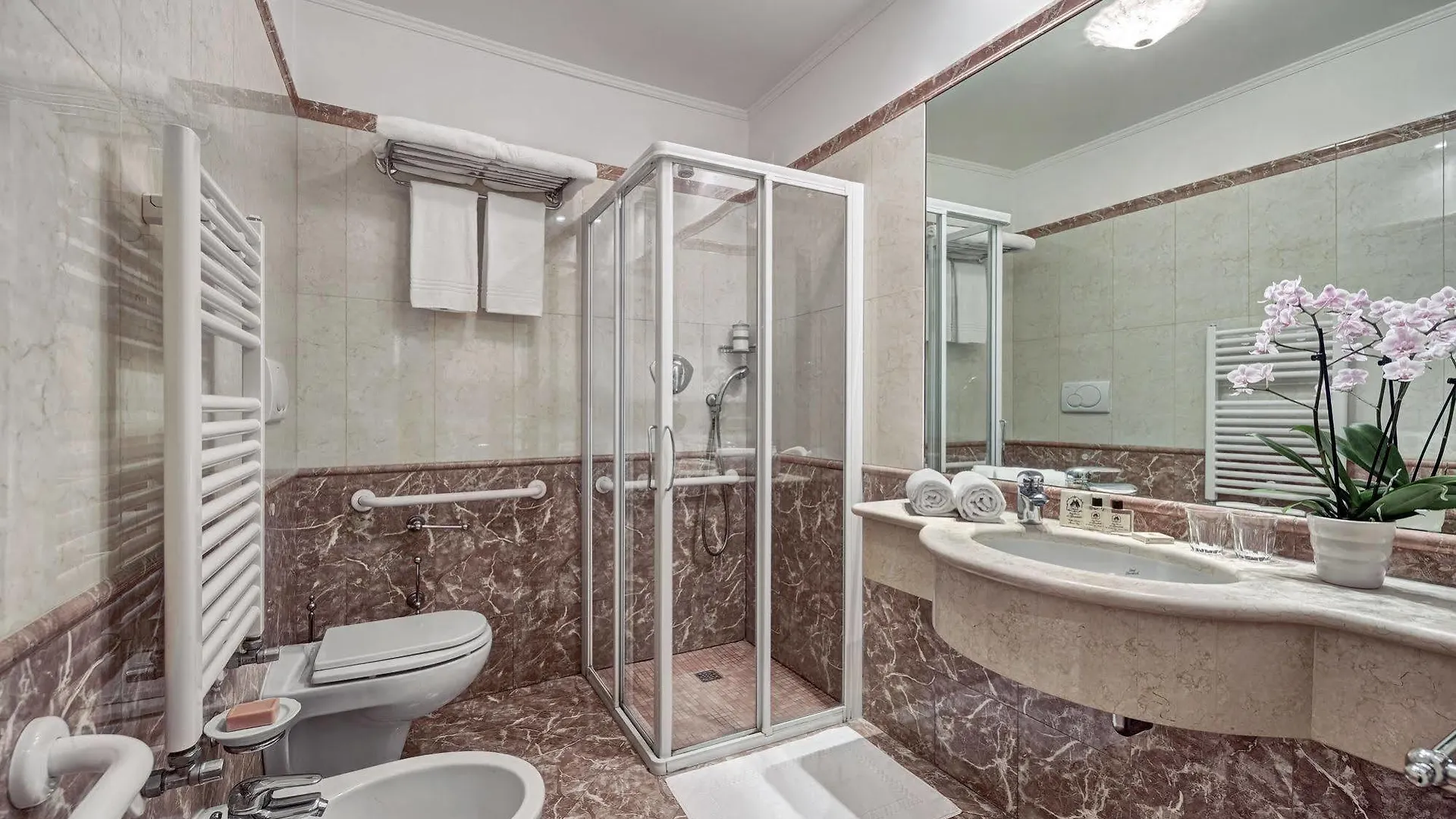 Antica Locanda Al Gambero Venice Hotel