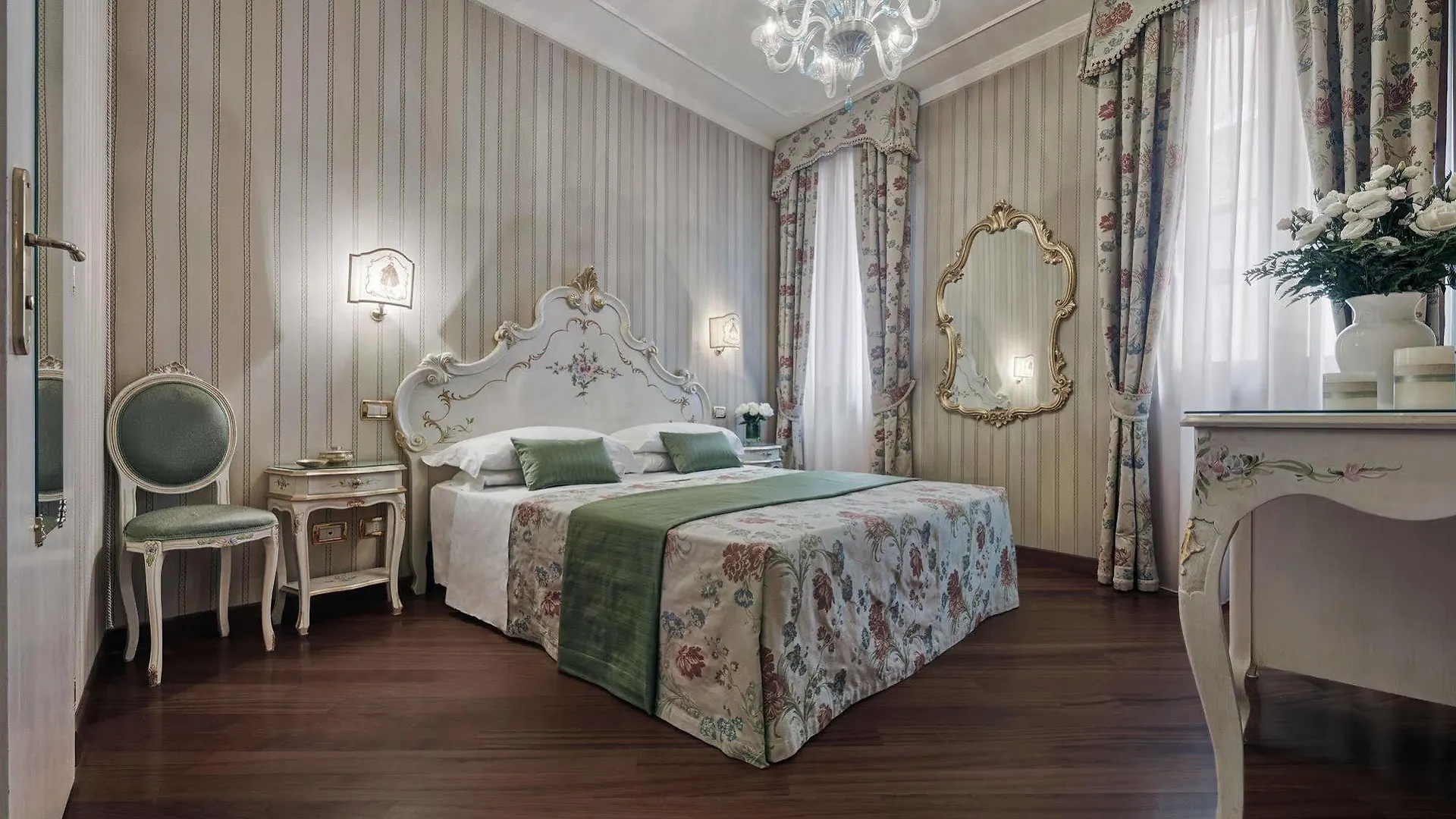 Antica Locanda Al Gambero Venice Hotel